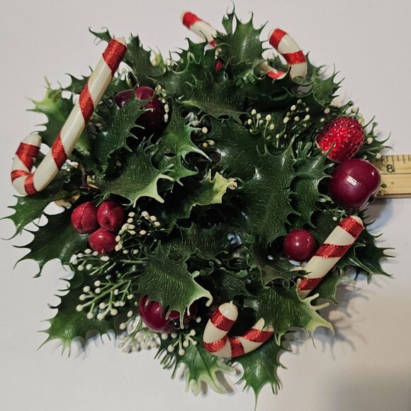 Vtg 8" MCM Plastic Christmas Pillar Candle Ring Wreath Candy Canes Fruit - Picture 8 of 9
